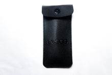 Load image into Gallery viewer, deeep Original Shisha Mouthpiece Resin PU Leather Case Strap White